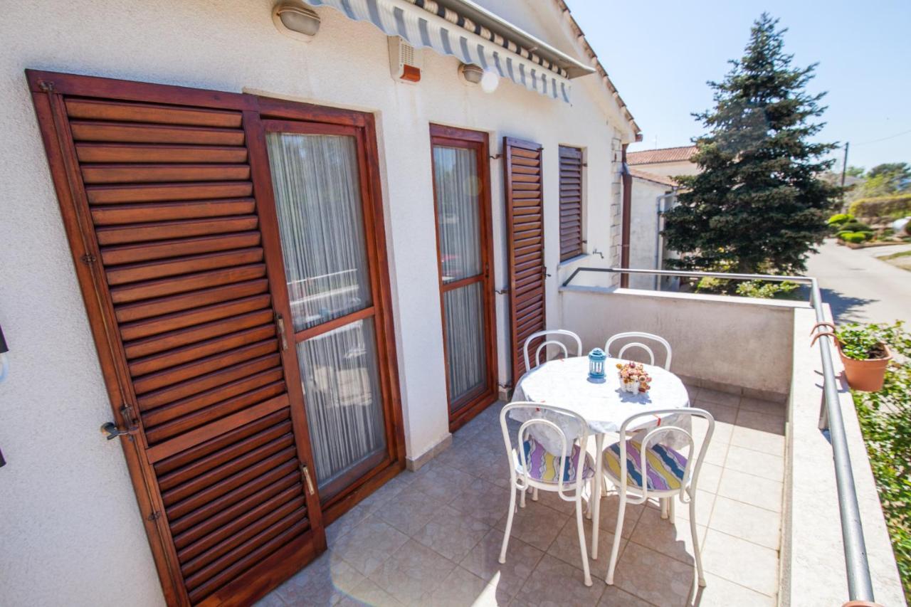 Apartman Kristina Apartment Banjole Exterior photo
