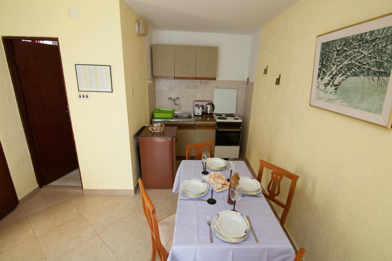 Apartman Kristina Apartment Banjole Exterior photo